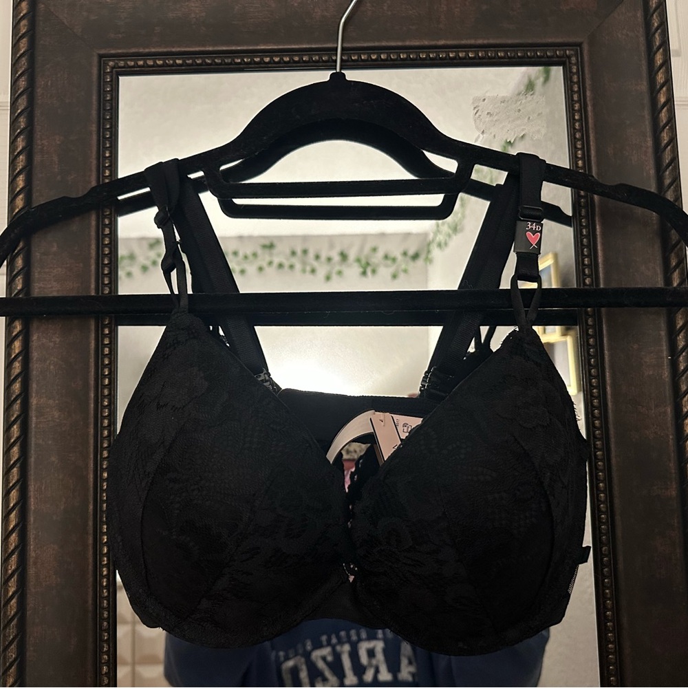 Victoria Secret Black Lace Push up Bra 34D